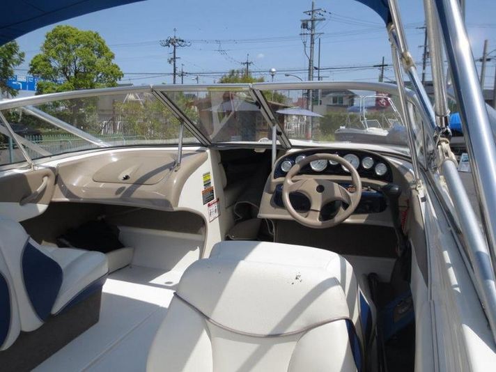 ベイライナー カプリ205 新艇・中古艇 ベンチャーマリンhttps://www.bayliner.co.jp/