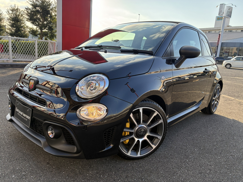アバルト 695C TURISMO  ディーラー車　Apple CarPlay　Bluetooth　純正17インチアルミホイール