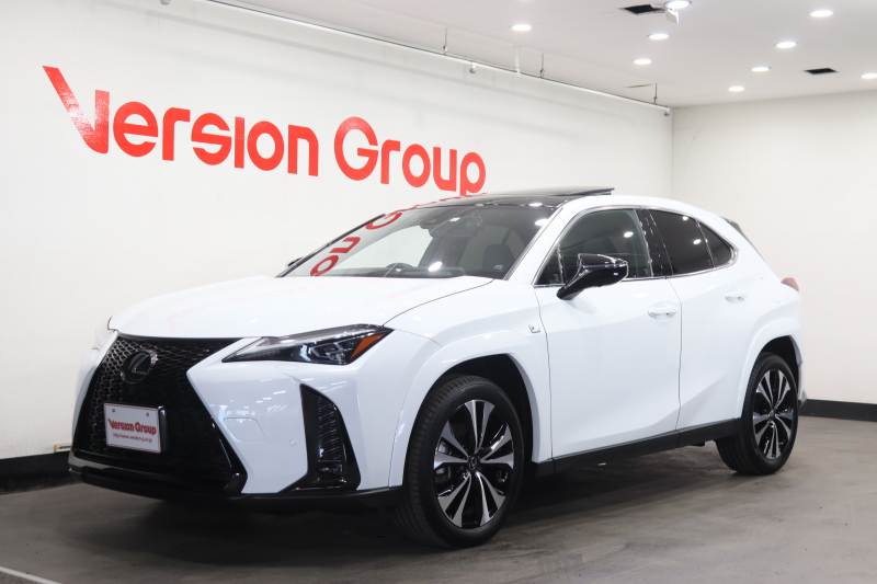 レクサス UX UX250h　Fスポーツ　エモーショナルエクスプローラー　新車保証継承付　本革　サンルーフ　三眼LED　メモリーナビ　フルセグ　全周囲カメラ　ワイヤレス充電　レクサスセーフティ　ETC　社外ドライブレコーダー　ベンチレーション　パワーバックドア　18AW