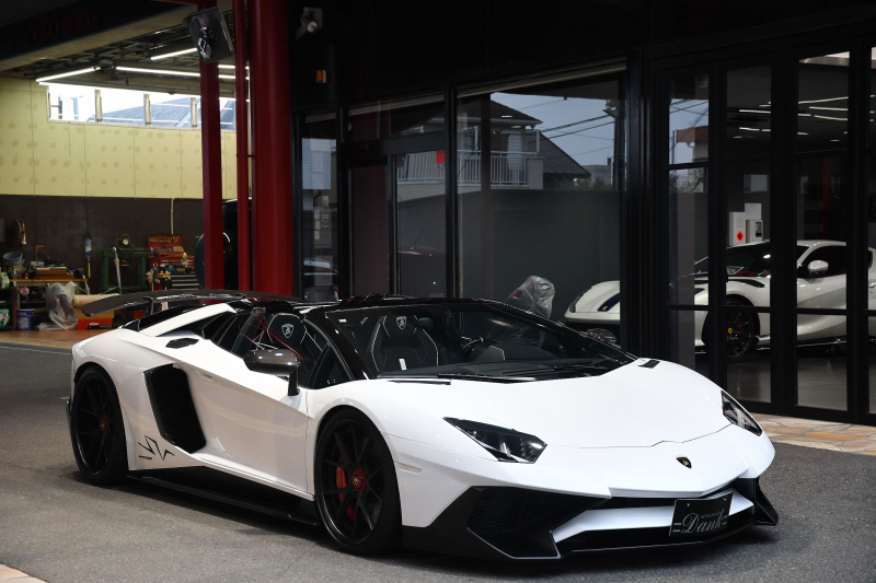 ランボルギーニ アヴェンタドール LP750－4　ロードスター　ディーラー車　