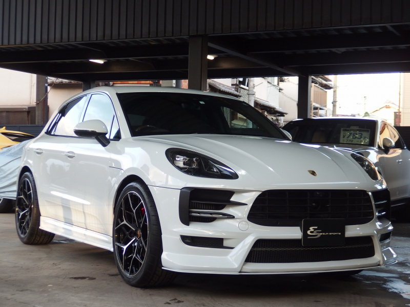 ポルシェ マカン S　正規ディーラー車　右ハンドル　EUR-GTエアロキット