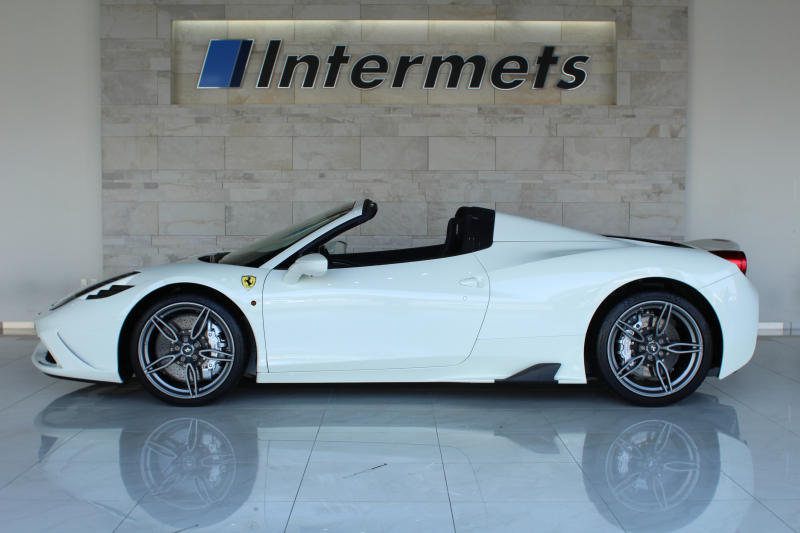 フェラーリ 458スペチアーレA ディーラー車