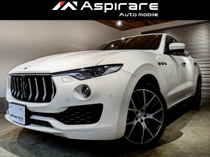 マセラティ レヴァンテ S　カーボンインテリア　21インチアルミホイール　アクティブクルーズコントロール　パノラマサンルーフ　レッドレザーシート　carplay