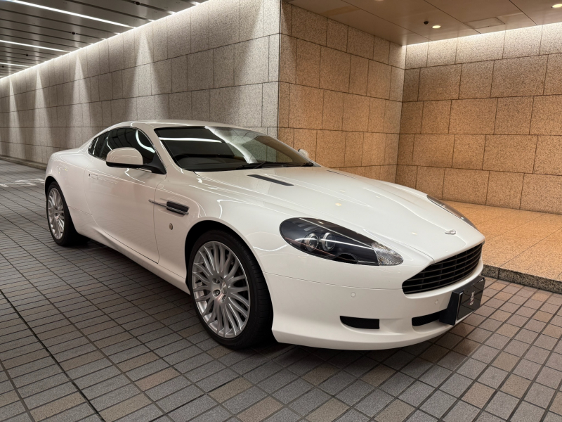 アストンマーティン DB9 タッチトロニックII