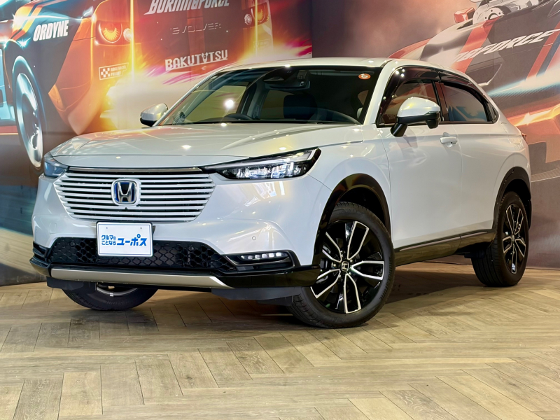 ホンダ ヴェゼル e：HEV　Z　ワンオーナー　ホンダコネクトナビ（フルセグTV／Bluetooth／USB）置くだけ充電　全方位カメラ　パワーバックドア　ハーフレザーシート　レーダークルーズコントロール　ブラインドスポットモニター