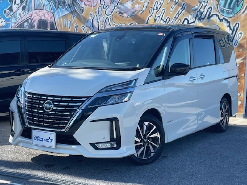 日産 セレナ ハイウェイスターG　フリップダウンモニター　両側パワースライドドア　デジタルインナーミラー　アイドリングストップ　クルーズコントロール　コーナーセンサー　ドライブレコーダー　Strada9インチナビ　長期保証プランあり
