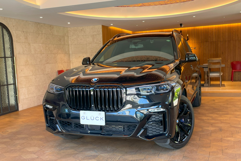 BMW X7 XDrive35d Mスポーツ 4WD　スカイラウンジパノラマSR ウェルネスPKG harman/kardon 22インチブラックAW シートヒーター＆ベンチレーション クラフテッドクリスタルフィニッシュ
