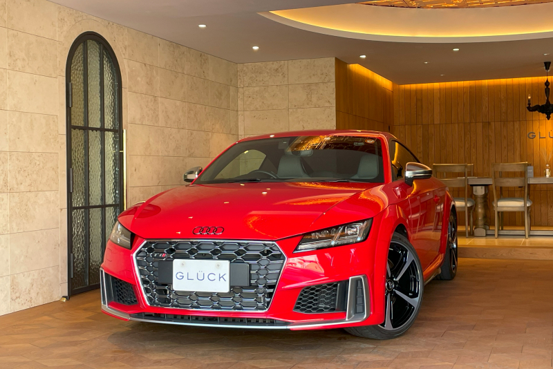 アウディ TTS クーペ 2.0 quattro 4WD　Bang&Olufsen マトリクスLEDヘッドライト Sスポーツシート シートヒーター バーチャルコックピットプラス レッドブレーキキャリパー 19インチAW