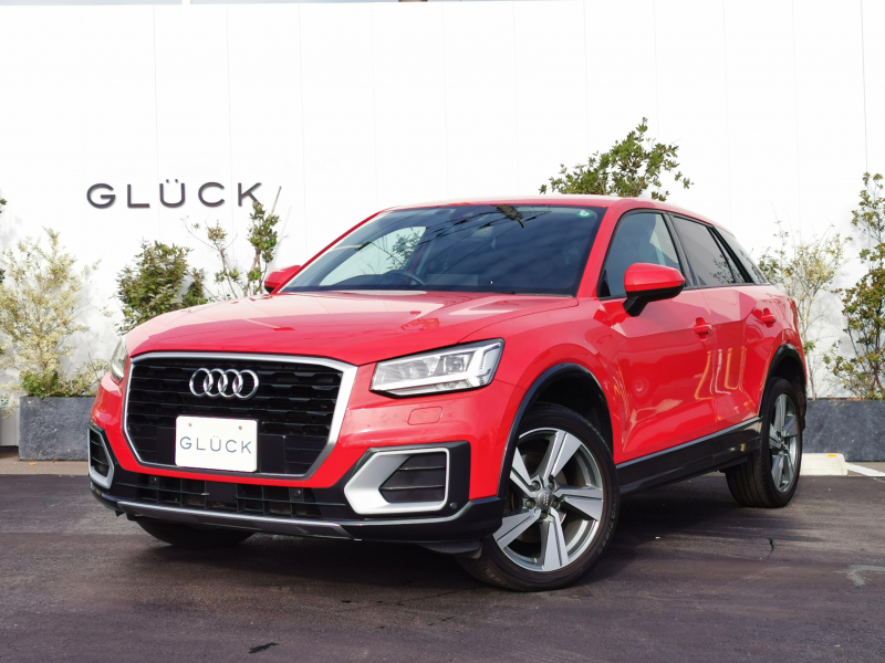 アウディ Q2 ハッシュタグ コントラスト リミテッド　ACC レーンアシスト LEDライト 18インチA/W レーンアシスト サイドアシスト バーチャルコックピット オートハイビーム MMIナビ 電動テールゲート TVチューナー マルチカラーアンビエントライト AndroidAuto