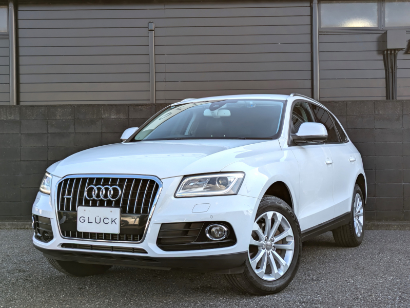 アウディ Q5 2.0TFSIクワトロ 　レザー・アシスタンスPKG パワーバックドア