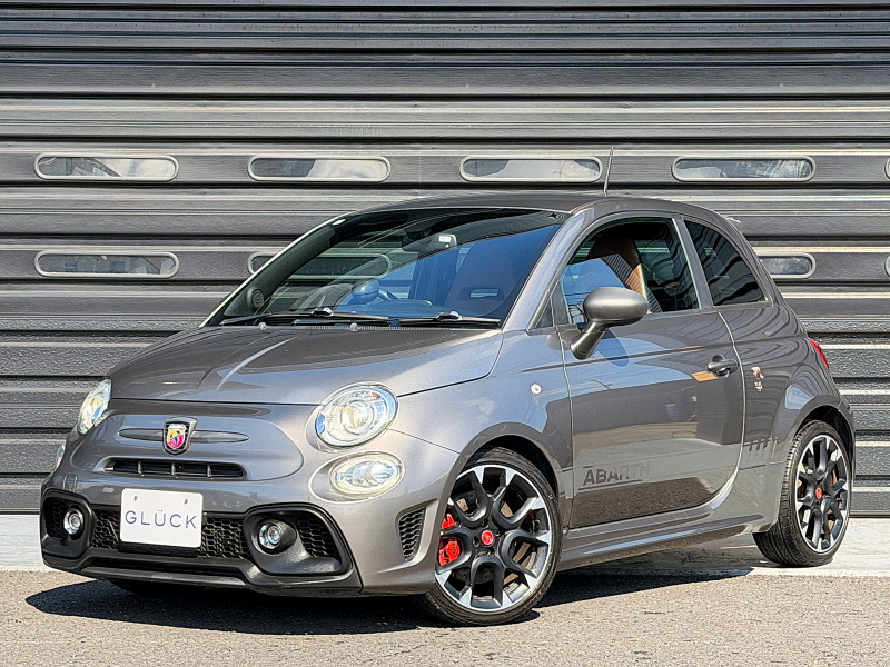 アバルト 595 コンペティツィオーネ 禁煙車 Sabelt製ハーフレザー キーレス Bluetooth接続 ディスチャージヘッドライト パドルスイッチ SPORTスイッチ brembo製レッドブレーキキャリパ デュアルツインマフラー ハイパフォーマンスエキゾーストシステム