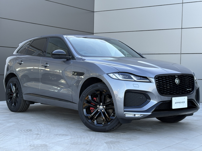 ジャガー F-PACE RダイナミックSE2.0L P250 4WD 1オーナー 禁煙車 スライディングルーフ 21AWブラック ステアリングヒーター ヒーター付フロントシート 電動ステアリングコラム ブラックパック パワーテールゲート 空気清浄システム