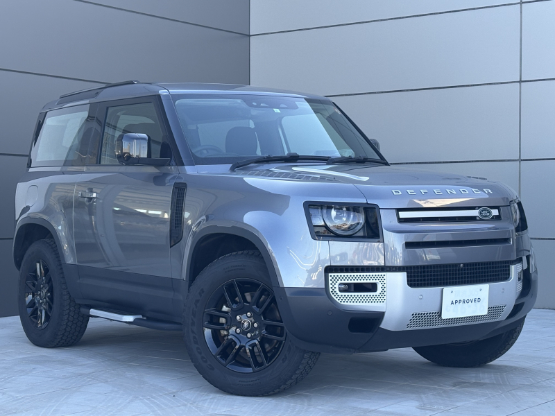 ランドローバー ディフェンダー 90 2.0L P300 4WD 1オーナー 19インチスタイル6010ホイール ブラックルーフレール アームレスト付きセンターコンソール アダプティブクルーズコントロール レーンキープアシスト ブラインドスポットアシスト 3Dサラウンドカメラ デュアルゾーンエアコン 40：20：40可倒式リアシート フィックスドサイドステップ