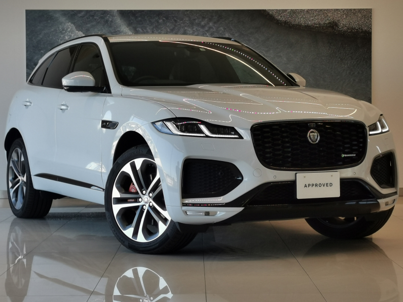 ジャガー F-PACE R-Dynamic SE 2.0L P250 スライディングパノラミックルーフ ダイナミックハンドリングパック ヘッドアップディスプレイ 16Wayフロント電動シート/ヒーター＆クーラー付き コンビニエンスパック 21インチ「style5104」サテンダーク