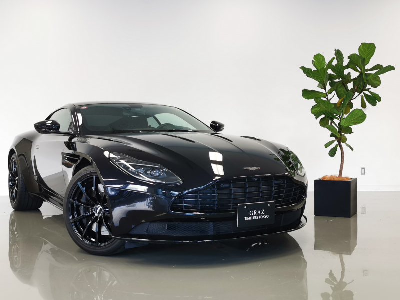 アストンマーティン DB11 AMR 5.2L V12 LHD