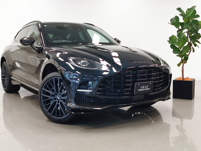 アストンマーティン DBX 707 4.0L V8 RHD 2024MY OP総額1000万円超 1オーナー　エクステリアパック-ツイルカーボン(Upper/Lower)　全席シートベンチレーション　Interior - Inspire Sport - Duotone　インテリアジュエリーパック(ツイルカーボン/サテンダーククローム)　認定中古車保証