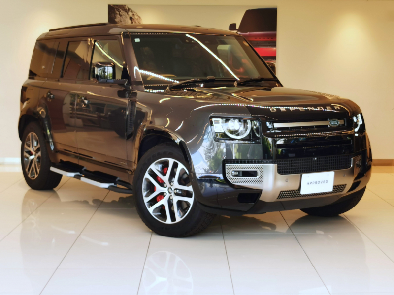 ランドローバー ディフェンダー 110 X 3.0L D300 AWD 1オーナー 黒茶革シート サンルーフ フロントシートヒーター＆クーラー、リアシートヒーター MERIDIANサラウンド フィックスドサイドステップ クリアサイトインテリアリアビューミラー メモリーシート