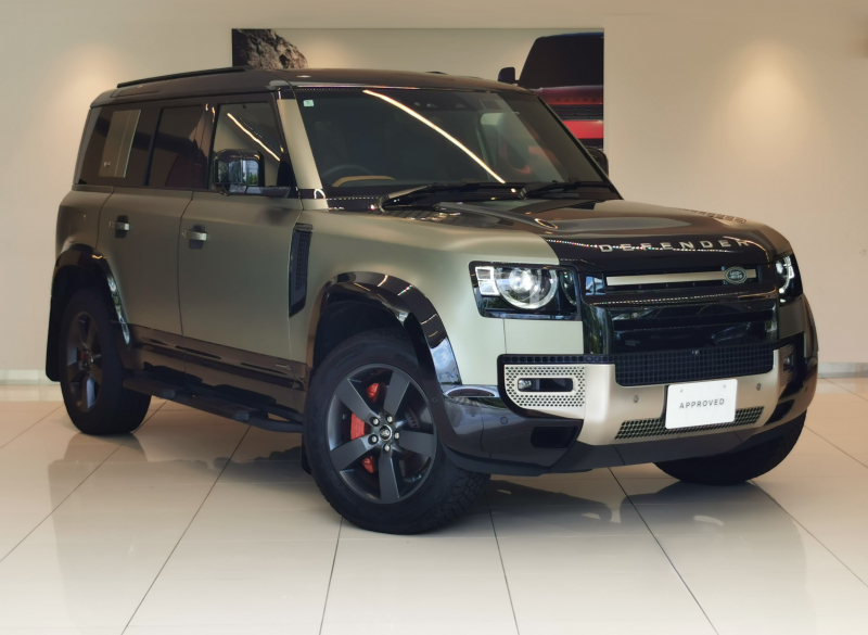 ランドローバー ディフェンダー 110 X 3.0L D300 AWD 1オーナー 茶革シート サンルーフ シートヒーター＆クーラー MERIDIANサウンド ヘッドアップディスプレイ 20インチアルミホイール ブラックコントラストルーフ センターコンソール急速クーラーBOX