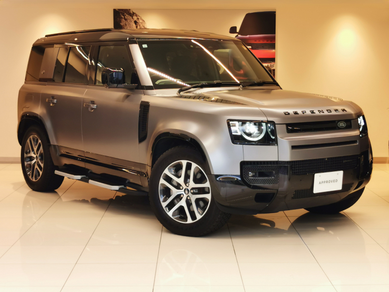 ランドローバー ディフェンダー 110 XダイナミックSE イースナーエディション 3.0L D300 AWD 1オーナー 灰革シート フィックスドサイドステップ MERIDIANサウンド フロントシートヒーター 電子制御エアサスペンション 20インチアルミホイール ステアリングヒーター