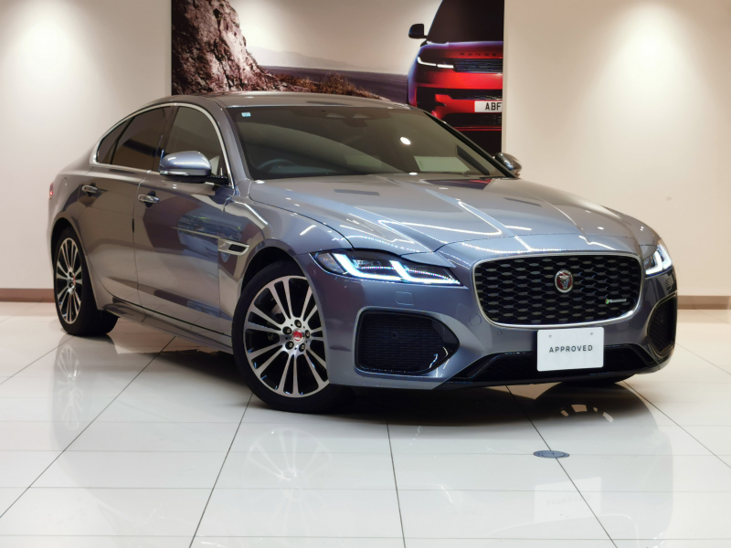 ジャガー XF S 2.0L D200 AWD 1オーナー フロントシートヒーター MERIDIAN™サウンド 19インチアルミホイール ACC ブラインドスポットモニター 電動調整ステアリングコラム パドルシフト パワーテールゲート LEDヘッドライト PiviProシステム