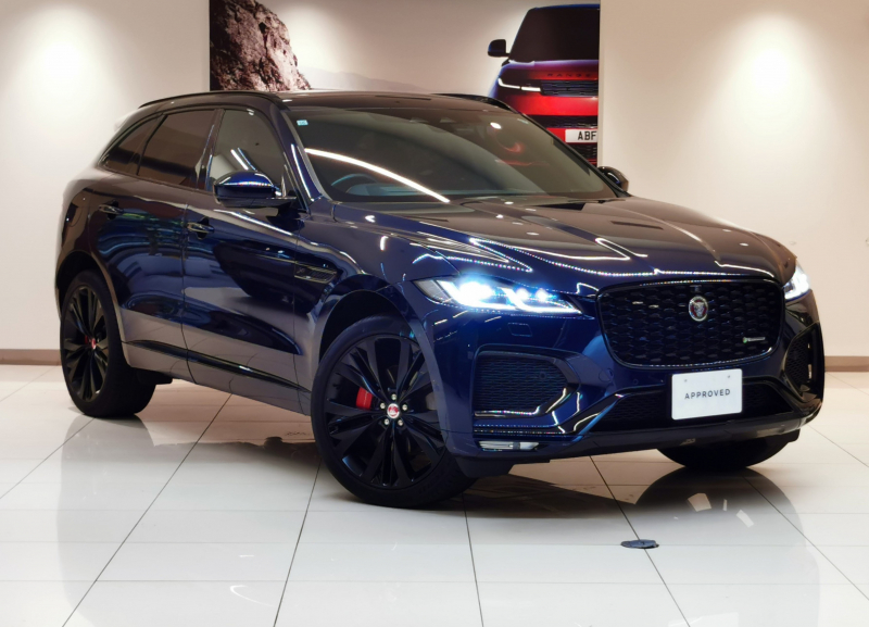 ジャガー F-PACE Rダイナミック HSE 2.0L P250 AWD 1オーナー 茶革シート サンルーフ フロントシートヒーター＆クーラー ヘッドアップディスプレイ MERIDIAN™サウンド OP22インチアルミホイール ワイヤレスデバイスチャージング メモリーシート 電動調整ステアリングコラム